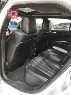 کرایسلەر 300